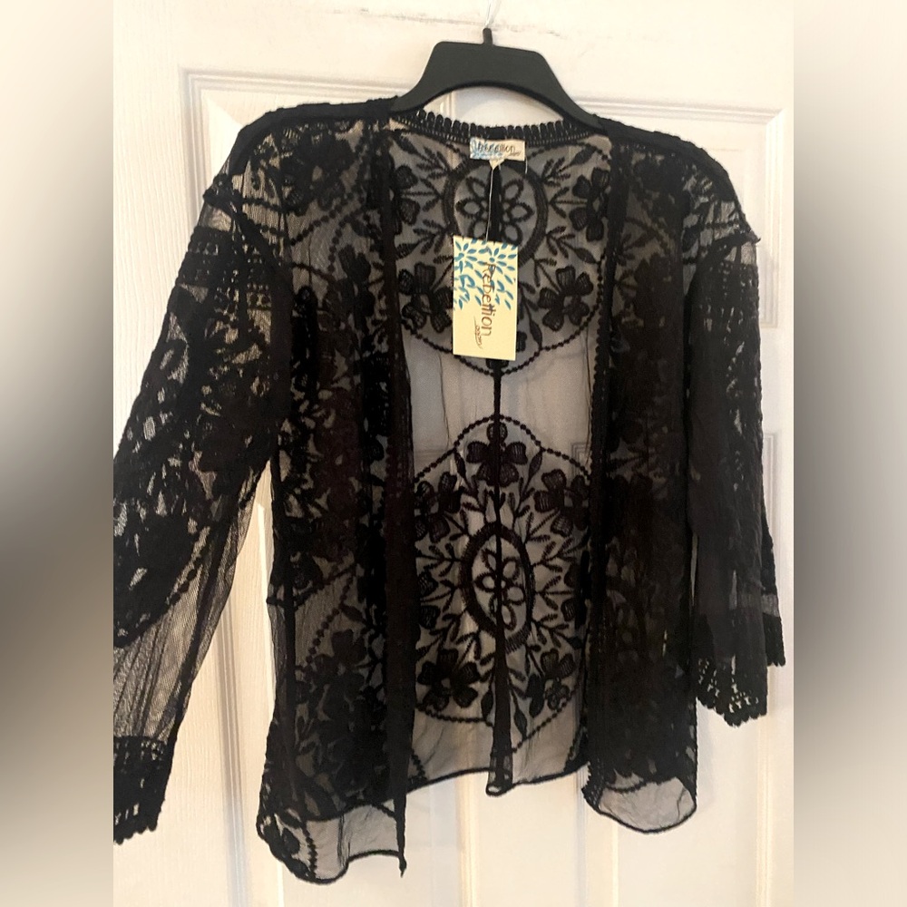 Lace jacket/top. NWT. Size small.